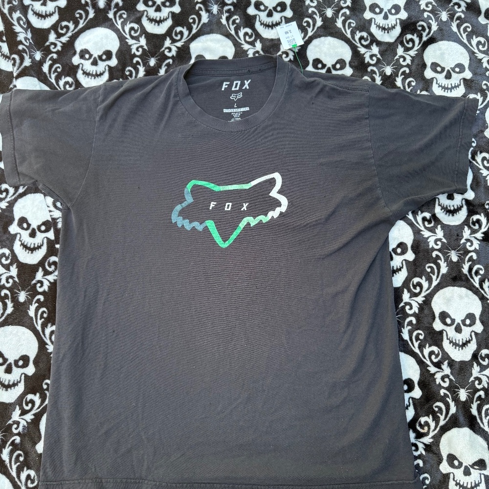 Distressed y2k fox racing T shirt